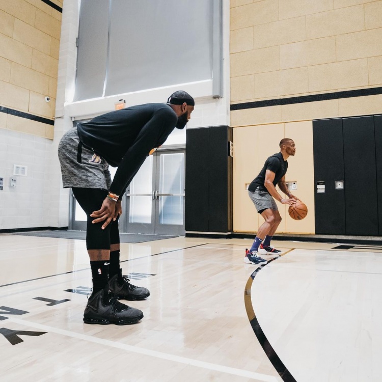 只要球队拿 只要球队拿